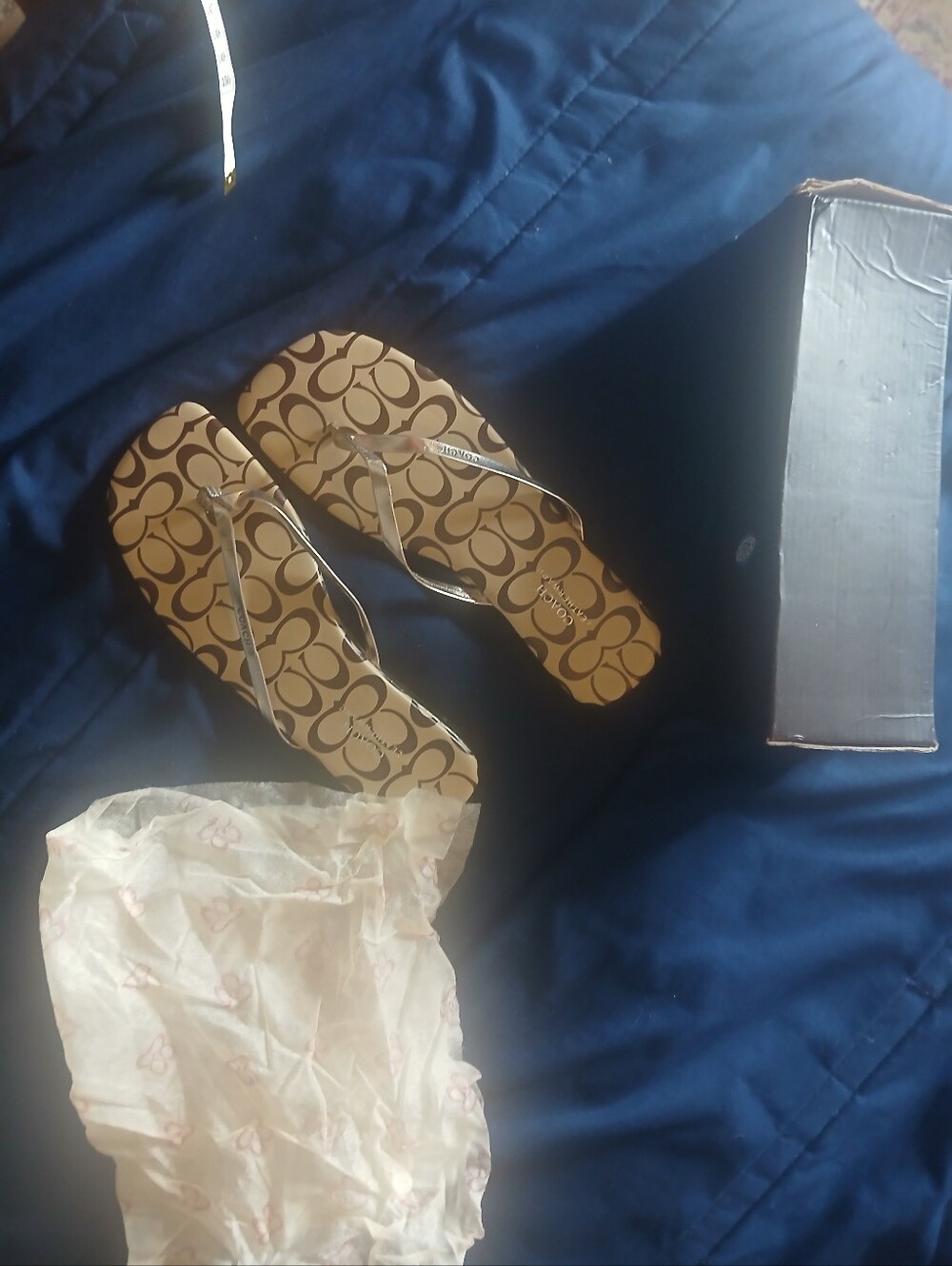 Coach Monogram T Strap Flip Flops Size 10 (41) - Picture 14 of 16